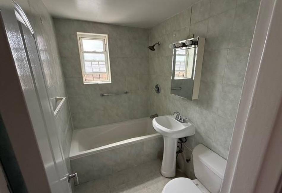 388 Avenue S, Brooklyn, New York 11223, 1 Bedroom Bedrooms, ,1 BathroomBathrooms,Residential,For Sale,Avenue S,492382