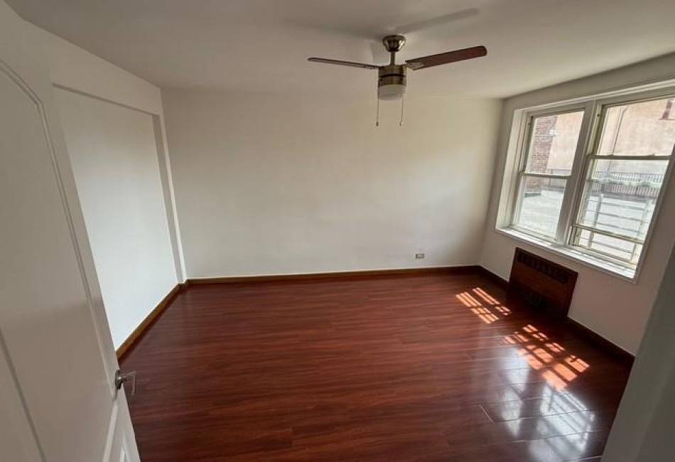 388 Avenue S, Brooklyn, New York 11223, 1 Bedroom Bedrooms, ,1 BathroomBathrooms,Residential,For Sale,Avenue S,492382