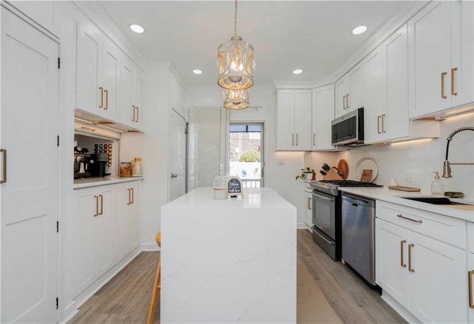 286 Bay 10th Street, Brooklyn, New York 11228, 3 Bedrooms Bedrooms, ,3 BathroomsBathrooms,Residential,For Sale,Bay 10th,492387