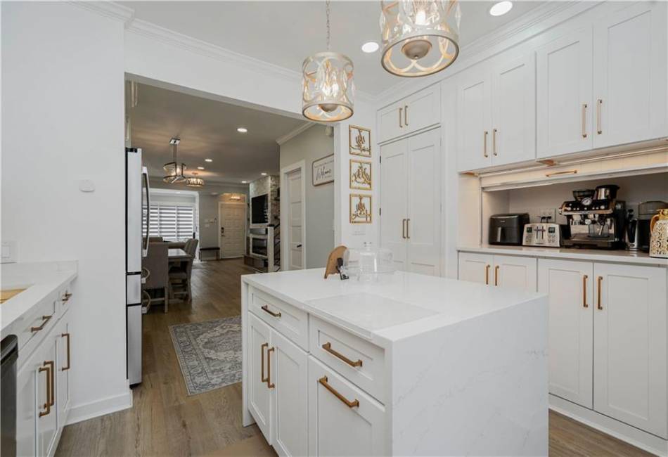286 Bay 10th Street, Brooklyn, New York 11228, 3 Bedrooms Bedrooms, ,3 BathroomsBathrooms,Residential,For Sale,Bay 10th,492387