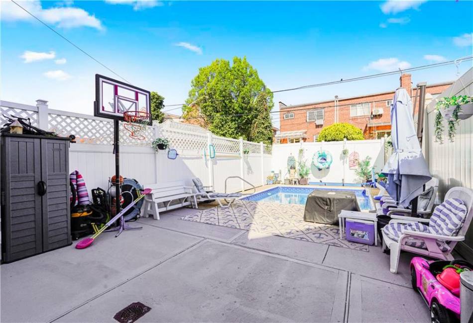 286 Bay 10th Street, Brooklyn, New York 11228, 3 Bedrooms Bedrooms, ,3 BathroomsBathrooms,Residential,For Sale,Bay 10th,492387