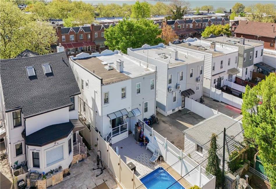 286 Bay 10th Street, Brooklyn, New York 11228, 3 Bedrooms Bedrooms, ,3 BathroomsBathrooms,Residential,For Sale,Bay 10th,492387
