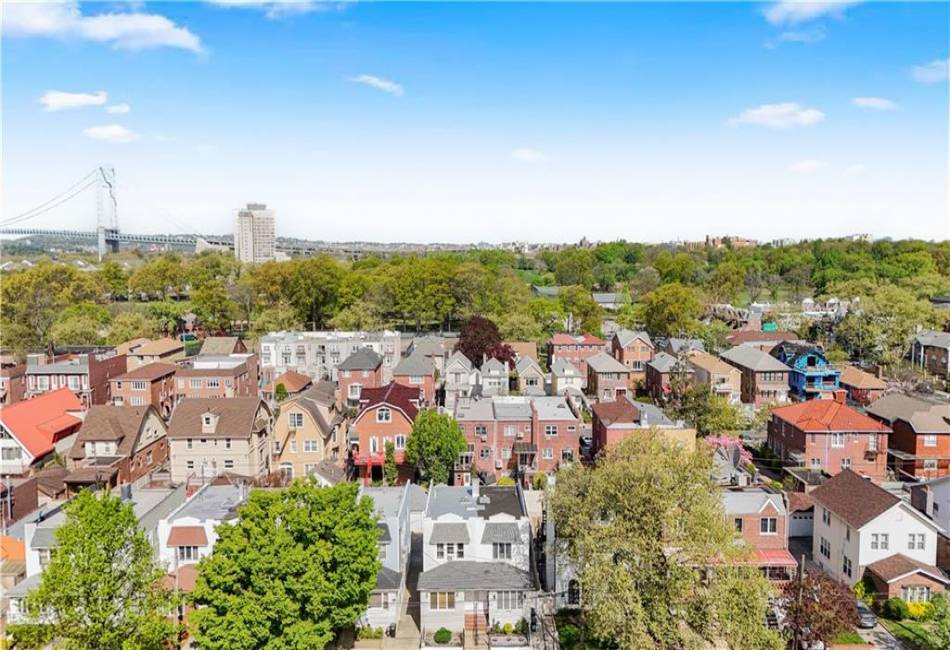 286 Bay 10th Street, Brooklyn, New York 11228, 3 Bedrooms Bedrooms, ,3 BathroomsBathrooms,Residential,For Sale,Bay 10th,492387