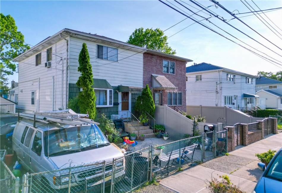 18 Downey Place, Staten Island, New York 10303, 3 Bedrooms Bedrooms, ,3 BathroomsBathrooms,Residential,For Sale,Downey,492388