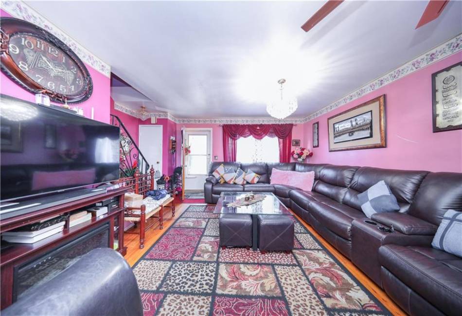 18 Downey Place, Staten Island, New York 10303, 3 Bedrooms Bedrooms, ,3 BathroomsBathrooms,Residential,For Sale,Downey,492388
