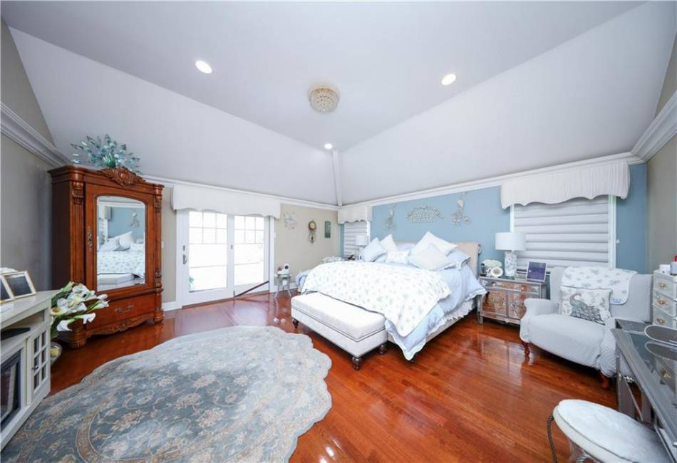 63 Finlay Avenue, Staten Island, New York 10309, 4 Bedrooms Bedrooms, ,4 BathroomsBathrooms,Residential,For Sale,Finlay,492391