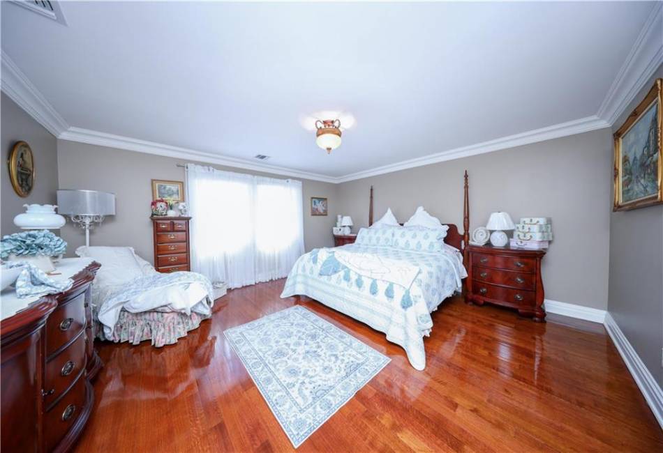 63 Finlay Avenue, Staten Island, New York 10309, 4 Bedrooms Bedrooms, ,4 BathroomsBathrooms,Residential,For Sale,Finlay,492391