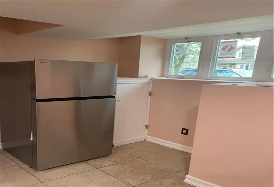 53 Calvanico Lane, Staten Island, New York 10314, 3 Bedrooms Bedrooms, ,3 BathroomsBathrooms,Residential,For Sale,Calvanico,492396