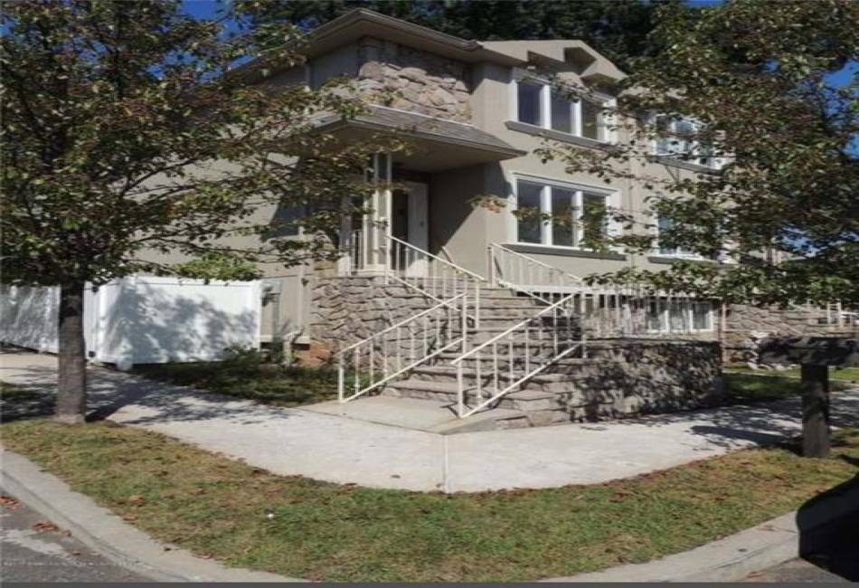 53 Calvanico Lane, Staten Island, New York 10314, 3 Bedrooms Bedrooms, ,3 BathroomsBathrooms,Residential,For Sale,Calvanico,492396