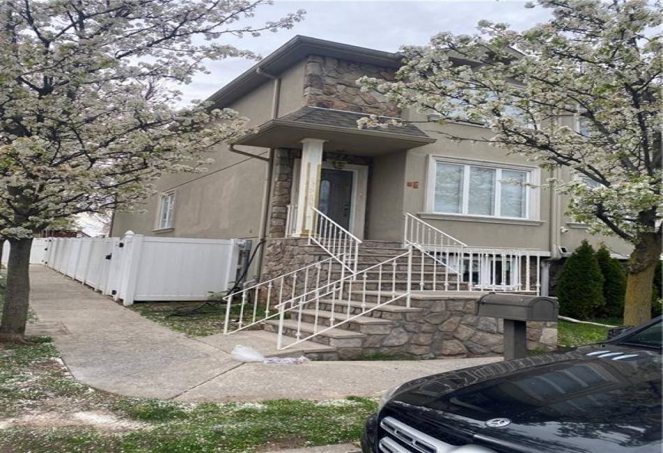 53 Calvanico Lane, Staten Island, New York 10314, 3 Bedrooms Bedrooms, ,3 BathroomsBathrooms,Residential,For Sale,Calvanico,492396