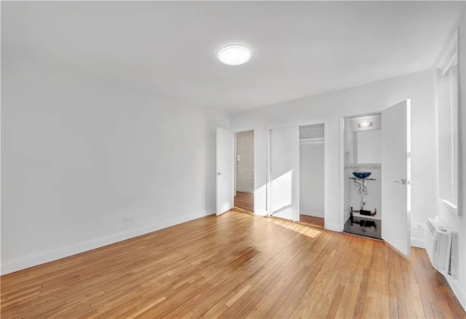 345 Webster Avenue, Brooklyn, New York 11230, 2 Bedrooms Bedrooms, ,2 BathroomsBathrooms,Residential,For Sale,Webster,492398
