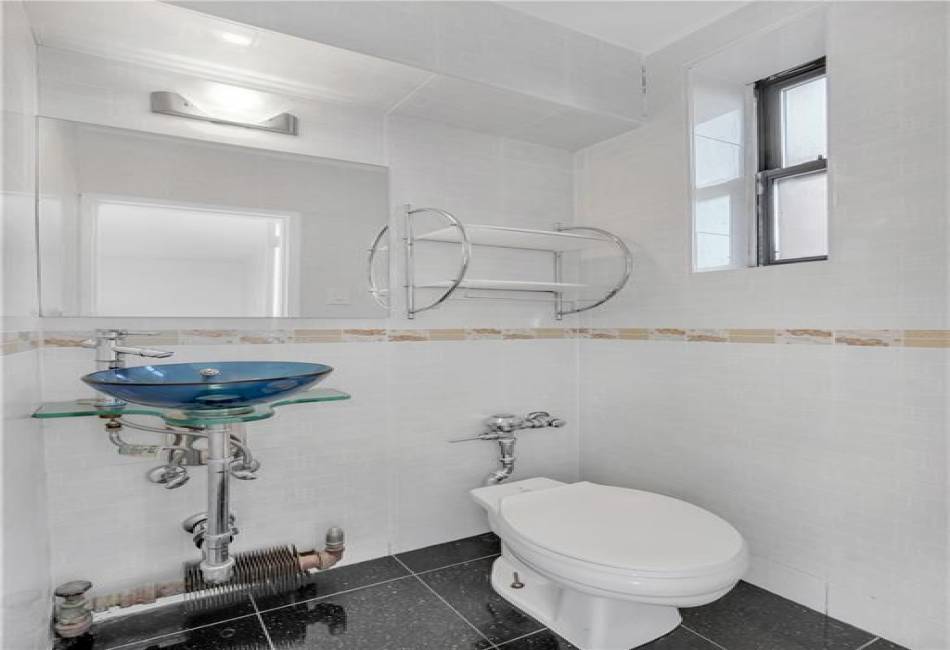 345 Webster Avenue, Brooklyn, New York 11230, 2 Bedrooms Bedrooms, ,2 BathroomsBathrooms,Residential,For Sale,Webster,492398