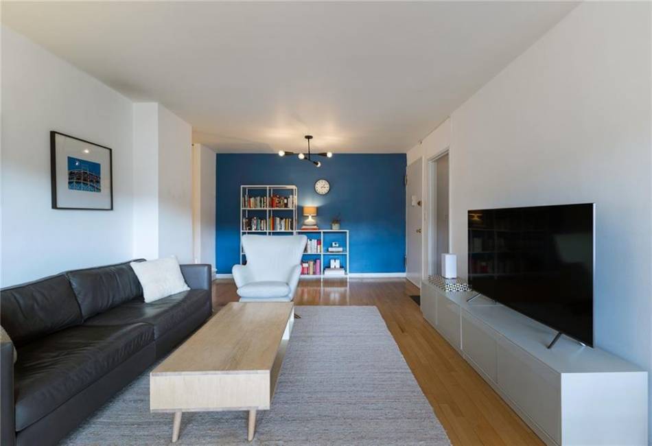 135 Ocean Parkway, Brooklyn, New York 11218, 2 Bedrooms Bedrooms, ,2 BathroomsBathrooms,Residential,For Sale,Ocean,492401