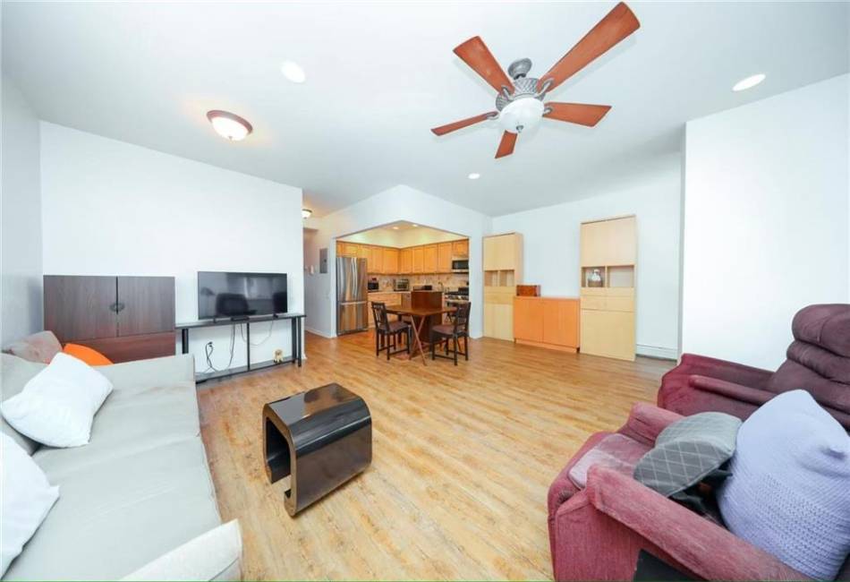 1817 73rd Street, Brooklyn, New York 11204, 2 Bedrooms Bedrooms, ,3 BathroomsBathrooms,Residential,For Sale,73rd,492402