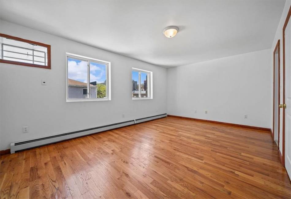 53 Woods Place, Brooklyn, New York 11226, 6 Bedrooms Bedrooms, ,5 BathroomsBathrooms,Residential,For Sale,Woods,492405