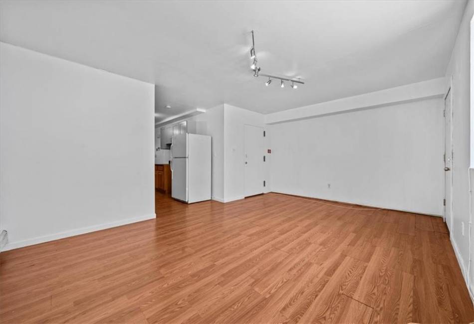 53 Woods Place, Brooklyn, New York 11226, 6 Bedrooms Bedrooms, ,5 BathroomsBathrooms,Residential,For Sale,Woods,492405