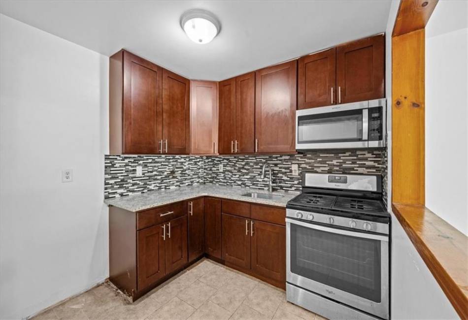 53 Woods Place, Brooklyn, New York 11226, 6 Bedrooms Bedrooms, ,5 BathroomsBathrooms,Residential,For Sale,Woods,492405