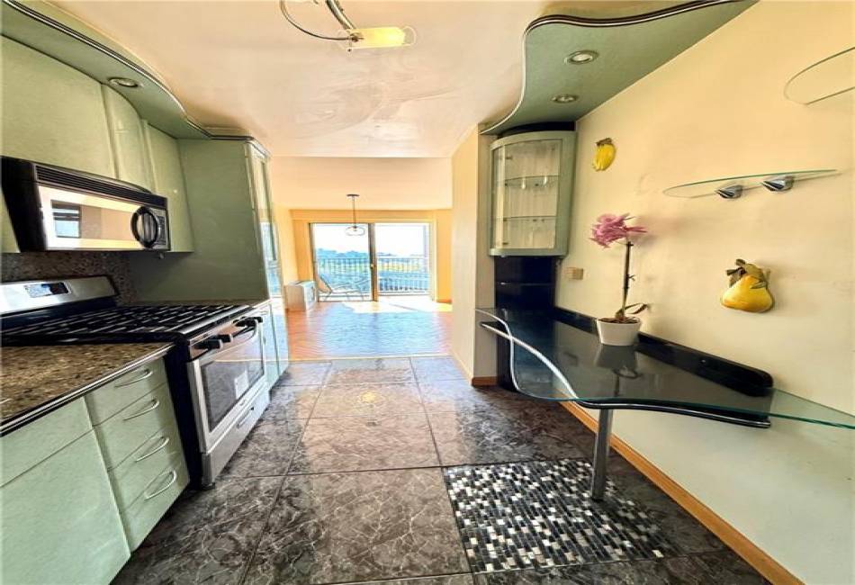 601 Surf Avenue, Brooklyn, New York 11224, 2 Bedrooms Bedrooms, ,1 BathroomBathrooms,Residential,For Sale,Surf,492409
