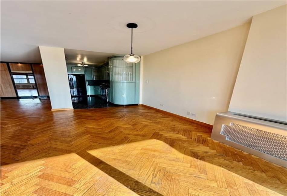 601 Surf Avenue, Brooklyn, New York 11224, 2 Bedrooms Bedrooms, ,1 BathroomBathrooms,Residential,For Sale,Surf,492409