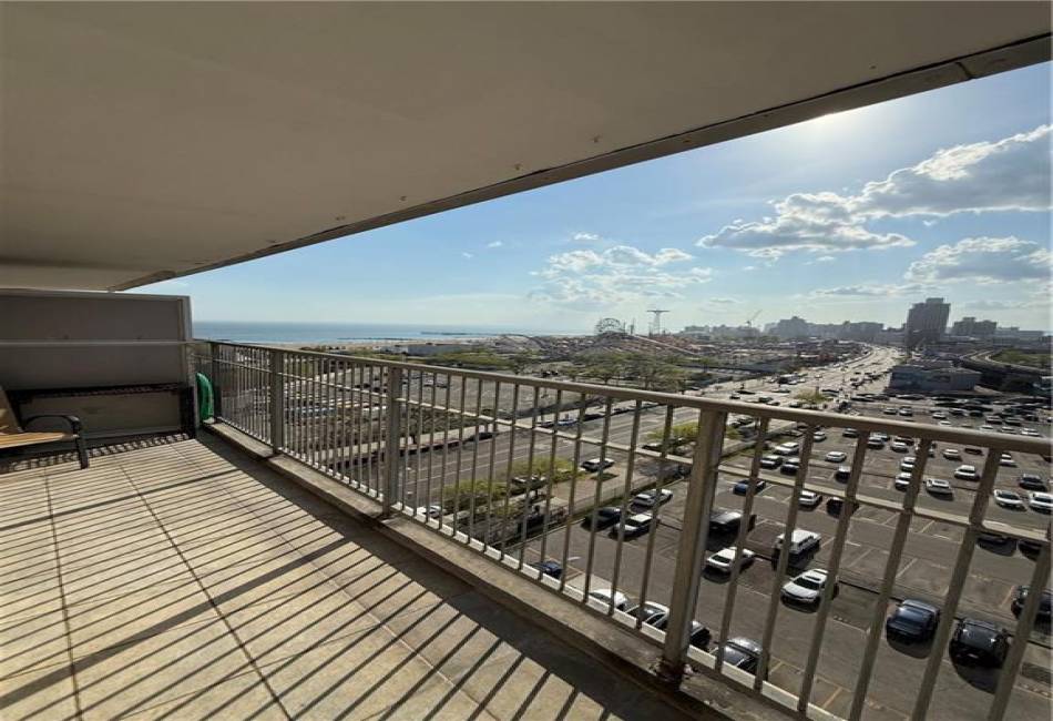 601 Surf Avenue, Brooklyn, New York 11224, 2 Bedrooms Bedrooms, ,1 BathroomBathrooms,Residential,For Sale,Surf,492409