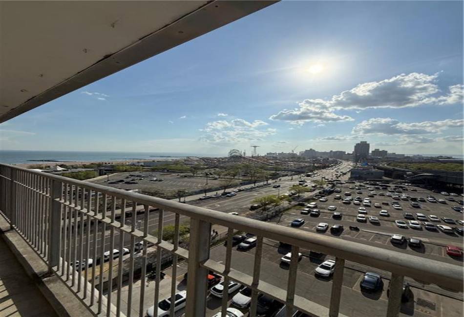 601 Surf Avenue, Brooklyn, New York 11224, 2 Bedrooms Bedrooms, ,1 BathroomBathrooms,Residential,For Sale,Surf,492409