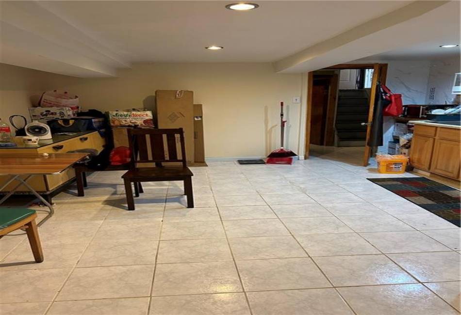 317 93rd Street, Brooklyn, New York 11209, 6 Bedrooms Bedrooms, ,4 BathroomsBathrooms,Residential,For Sale,93rd,492413