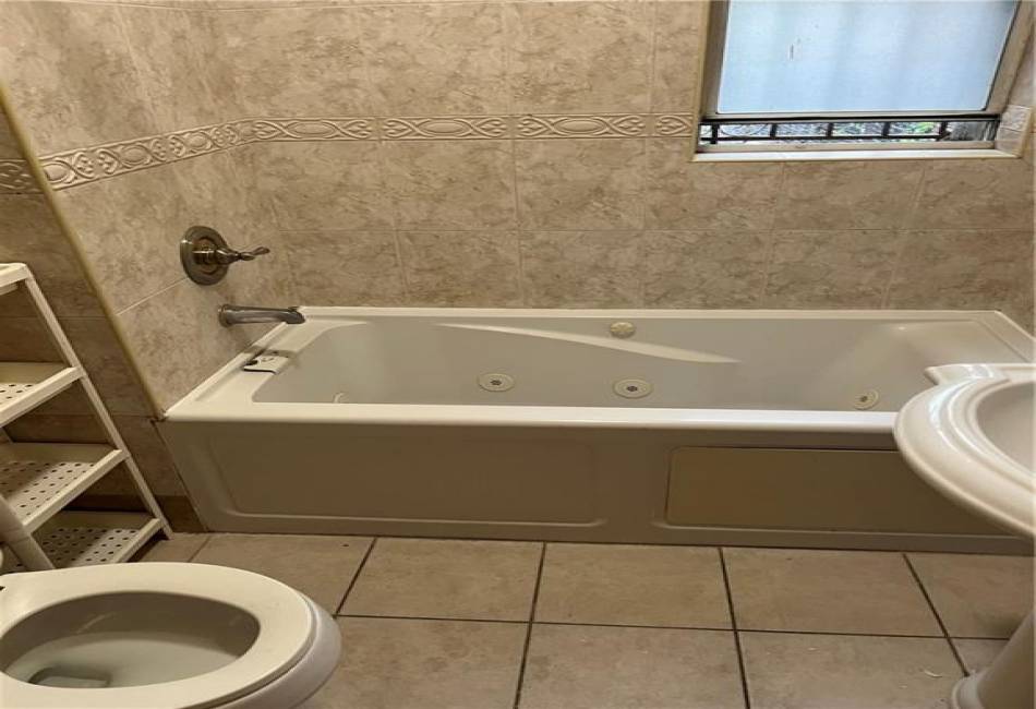 1051 Bergen Street, Brooklyn, New York 11216, 4 Bedrooms Bedrooms, ,1 BathroomBathrooms,Rental,For Sale,Bergen,492416