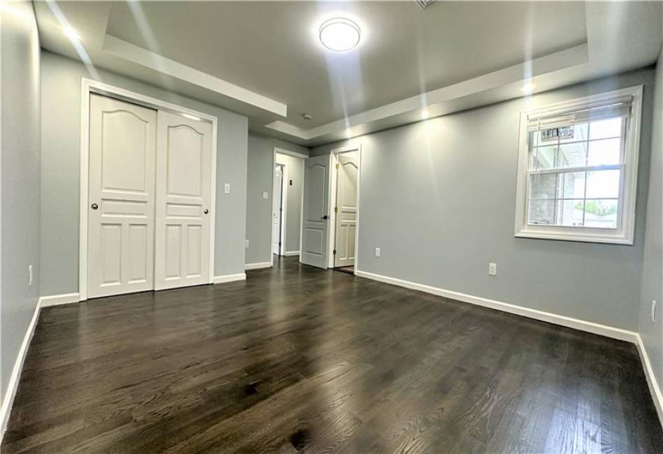 157-27 19th Avenue, Queens, New York 11357, 3 Bedrooms Bedrooms, ,4 BathroomsBathrooms,Rental,For Sale,19th,492419