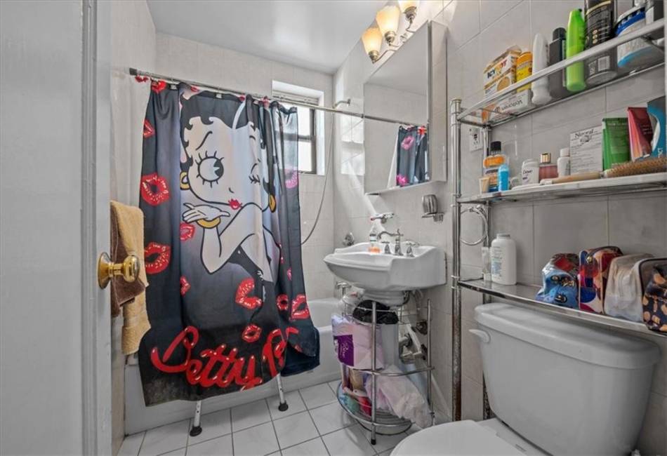 2375 Ocean Avenue, Brooklyn, New York 11229, ,1 BathroomBathrooms,Residential,For Sale,Ocean,492420