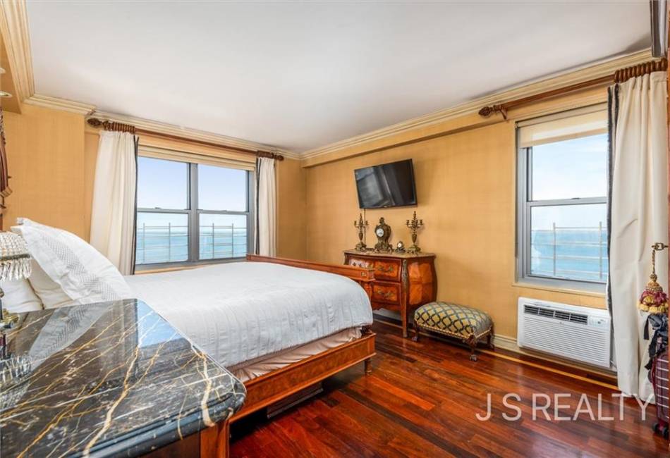 501 Surf Avenue, Brooklyn, New York 11224, 3 Bedrooms Bedrooms, ,2 BathroomsBathrooms,Residential,For Sale,Surf,492421