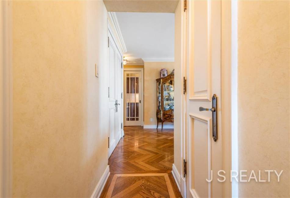501 Surf Avenue, Brooklyn, New York 11224, 3 Bedrooms Bedrooms, ,2 BathroomsBathrooms,Residential,For Sale,Surf,492421