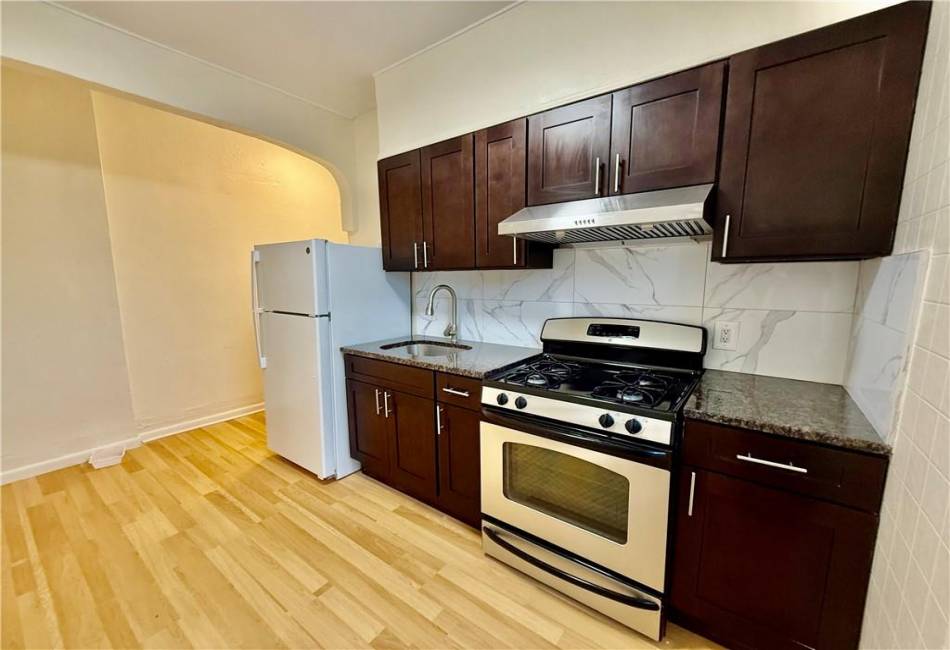 78 Avenue U, Brooklyn, New York 11223, 2 Bedrooms Bedrooms, ,1 BathroomBathrooms,Rental,For Sale,Avenue U,492422