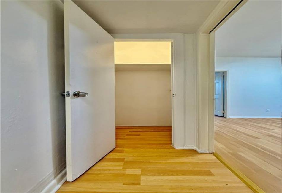 78 Avenue U, Brooklyn, New York 11223, 2 Bedrooms Bedrooms, ,1 BathroomBathrooms,Rental,For Sale,Avenue U,492422