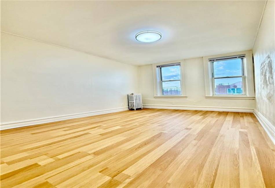 78 Avenue U, Brooklyn, New York 11223, 2 Bedrooms Bedrooms, ,1 BathroomBathrooms,Rental,For Sale,Avenue U,492422