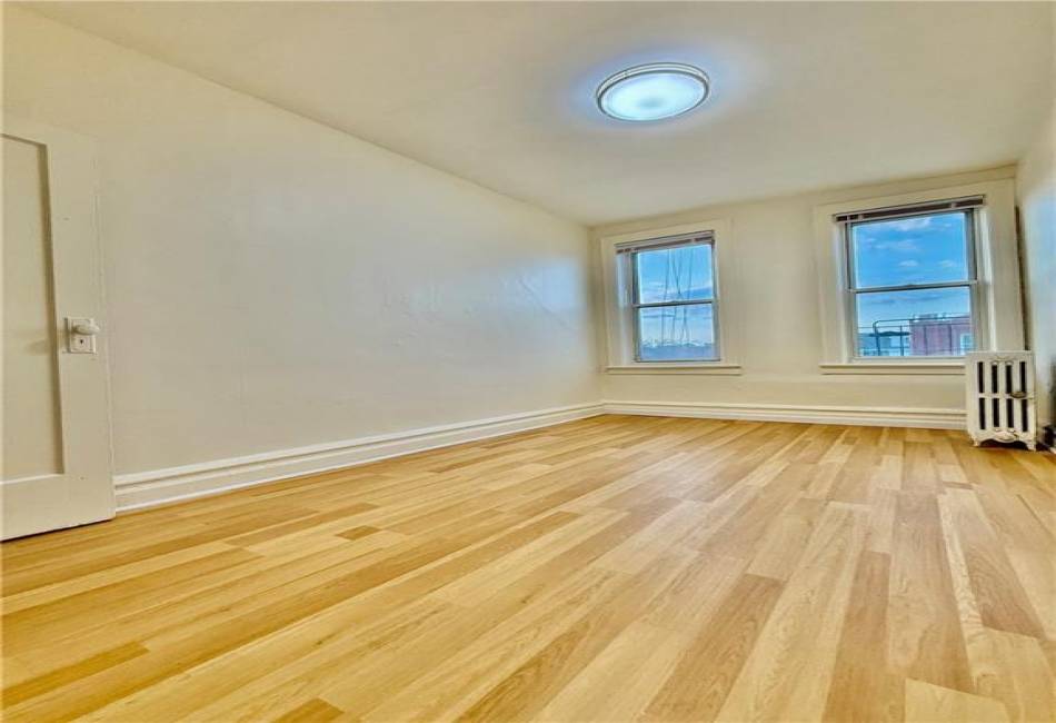 78 Avenue U, Brooklyn, New York 11223, 2 Bedrooms Bedrooms, ,1 BathroomBathrooms,Rental,For Sale,Avenue U,492422