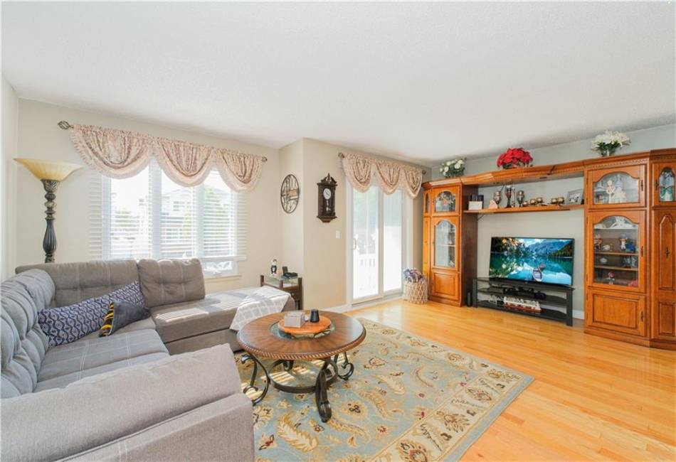 397 Elvin Street, Staten Island, New York 10314, 3 Bedrooms Bedrooms, ,3 BathroomsBathrooms,Residential,For Sale,Elvin,492423