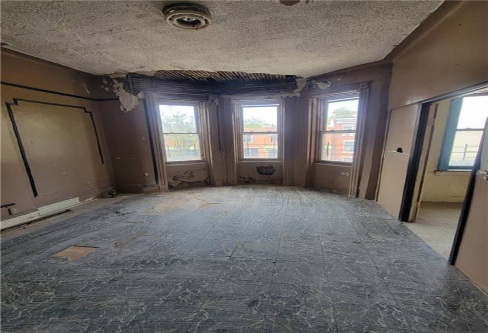 534 Kosciuszko Street, Brooklyn, New York 11221, 3 Bedrooms Bedrooms, ,2 BathroomsBathrooms,Residential,For Sale,Kosciuszko,492428