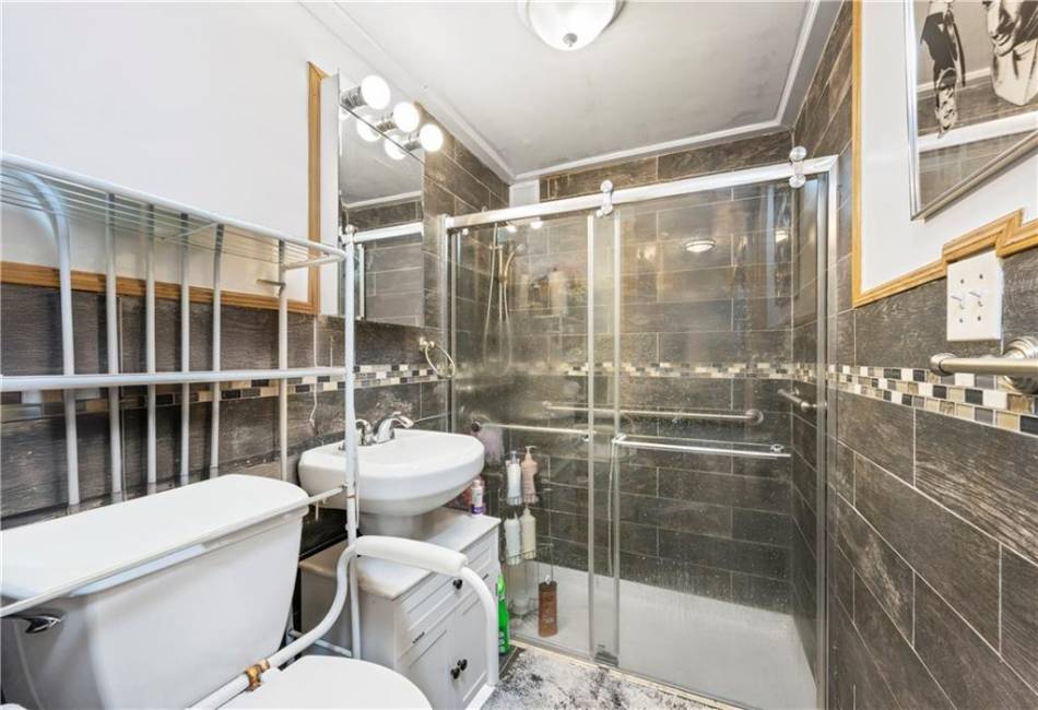 380 Monroe Street, Brooklyn, New York 11221, 6 Bedrooms Bedrooms, ,Residential,For Sale,Monroe,492162