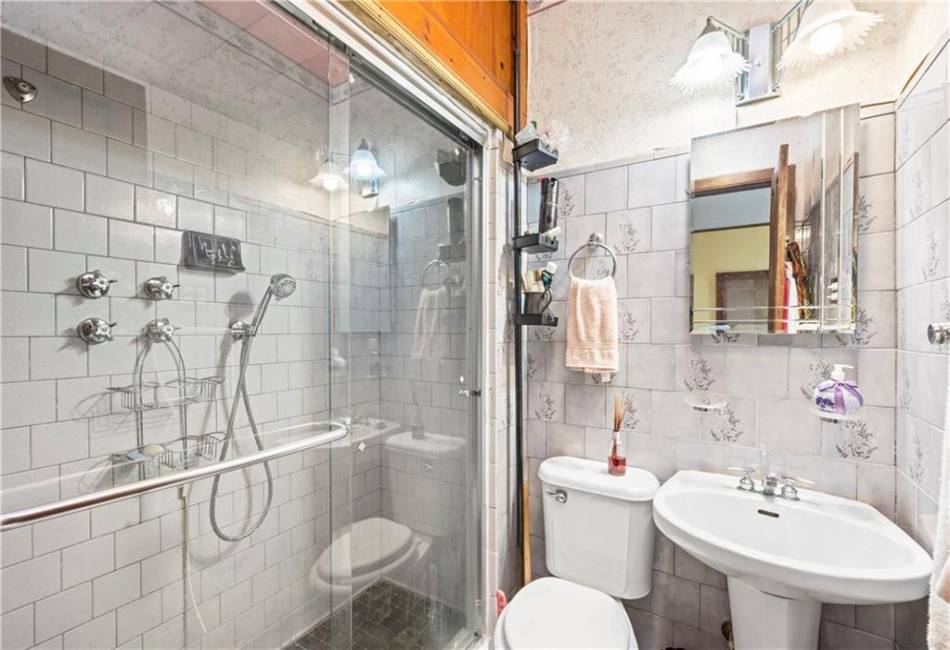 380 Monroe Street, Brooklyn, New York 11221, 6 Bedrooms Bedrooms, ,Residential,For Sale,Monroe,492162