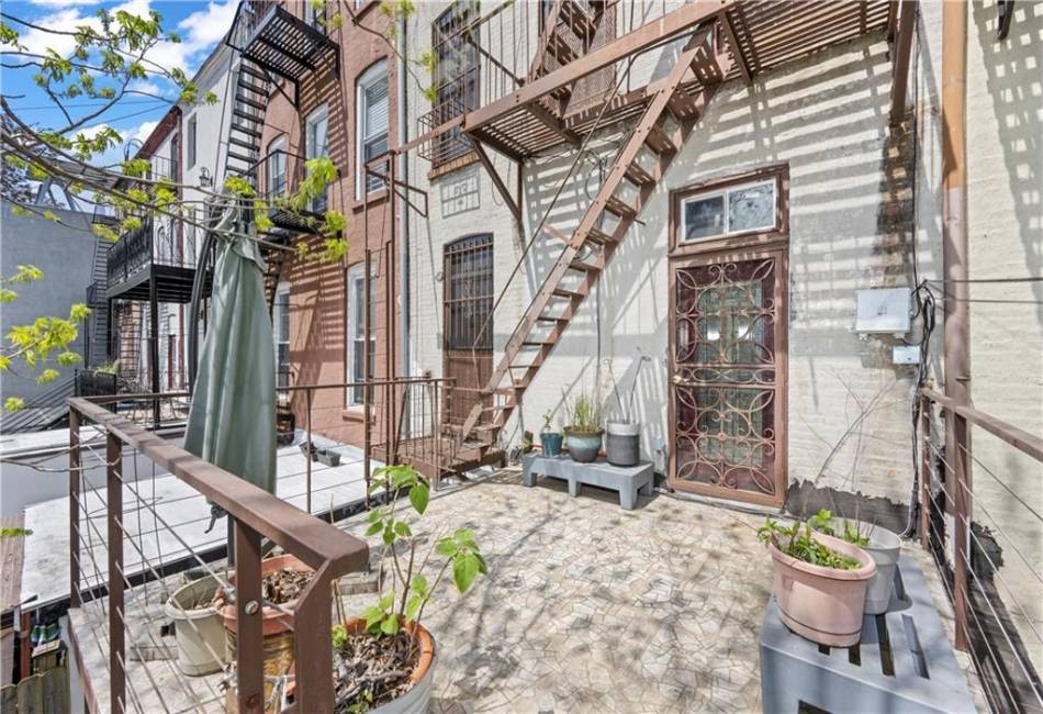 380 Monroe Street, Brooklyn, New York 11221, 6 Bedrooms Bedrooms, ,Residential,For Sale,Monroe,492162