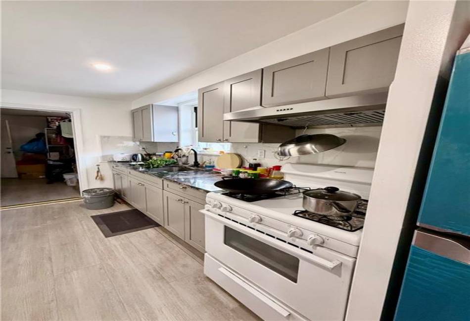29 Avenue X, Brooklyn, New York 11223, ,Mixed Use,For Sale,Avenue X,492298