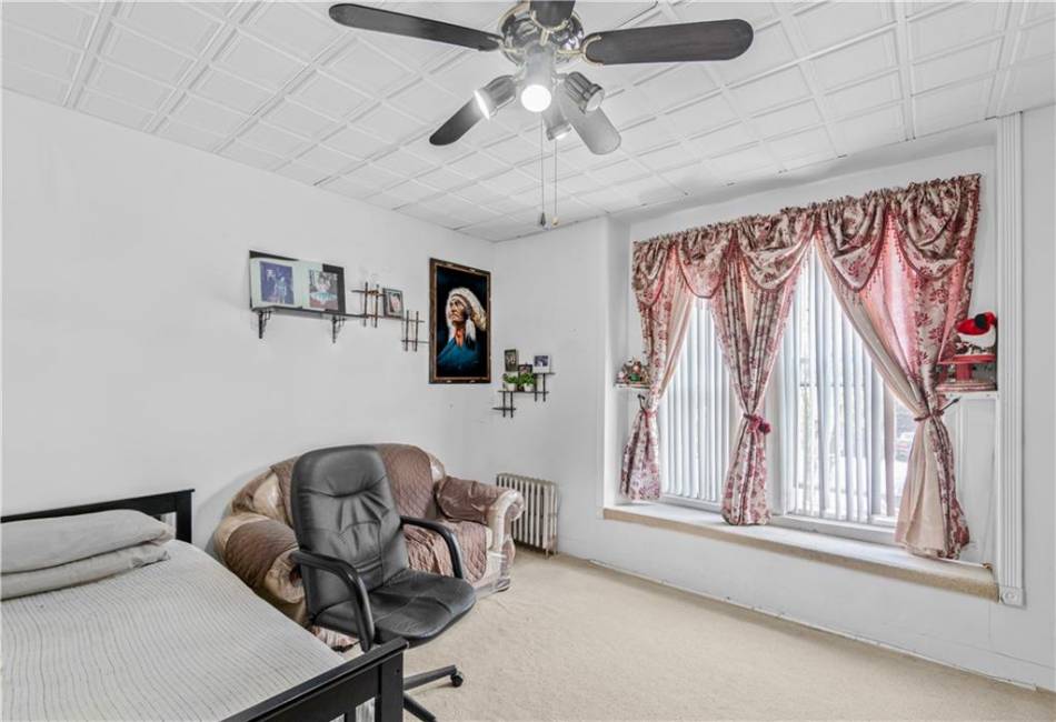 8617 Avenue J, Brooklyn, New York 11236, 4 Bedrooms Bedrooms, ,2 BathroomsBathrooms,Residential,For Sale,Avenue J,492350