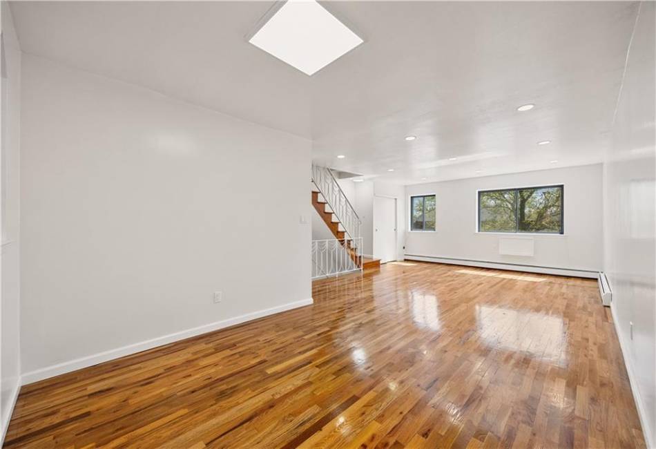 2109 Canarsie Road, Brooklyn, New York 11236, 5 Bedrooms Bedrooms, ,4 BathroomsBathrooms,Residential,For Sale,Canarsie,492366