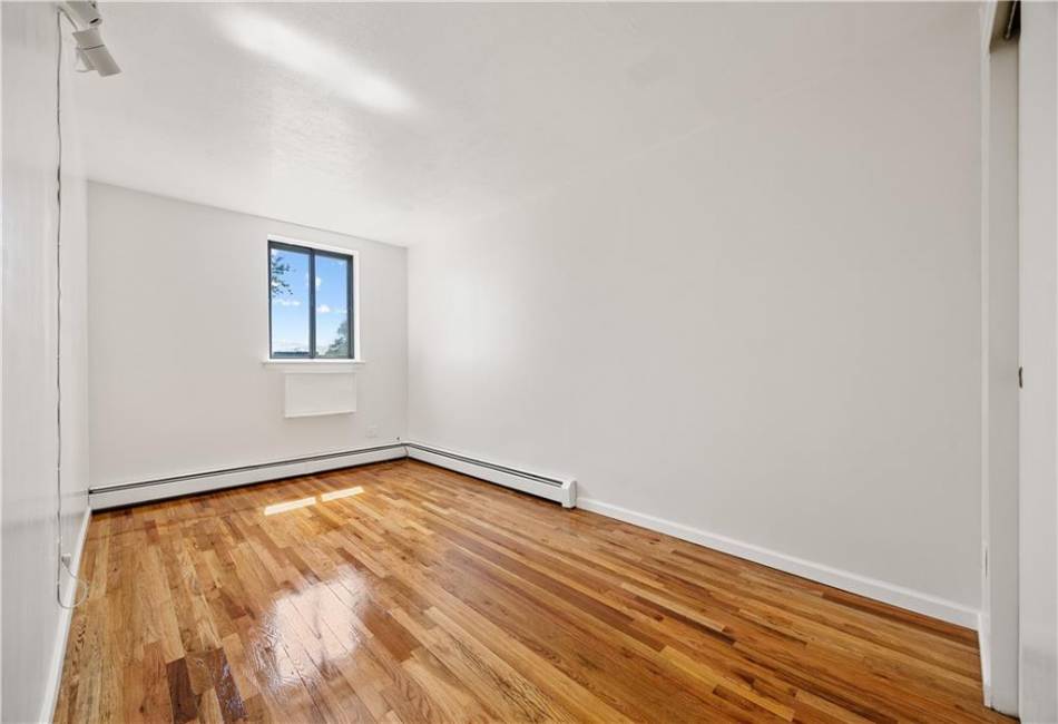 2109 Canarsie Road, Brooklyn, New York 11236, 5 Bedrooms Bedrooms, ,4 BathroomsBathrooms,Residential,For Sale,Canarsie,492366