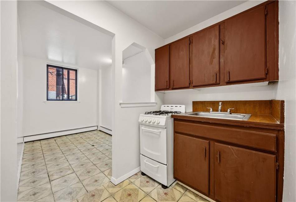 2109 Canarsie Road, Brooklyn, New York 11236, 5 Bedrooms Bedrooms, ,4 BathroomsBathrooms,Residential,For Sale,Canarsie,492366