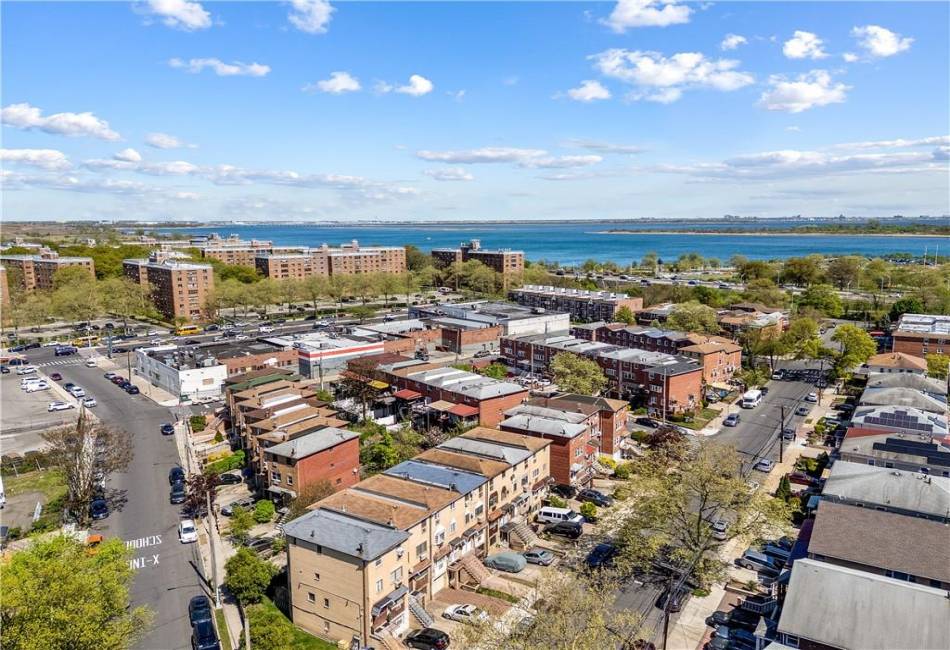 2109 Canarsie Road, Brooklyn, New York 11236, 5 Bedrooms Bedrooms, ,4 BathroomsBathrooms,Residential,For Sale,Canarsie,492366