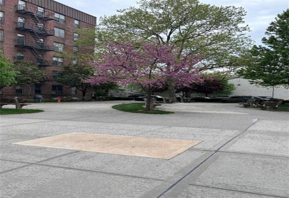 2170 Brigham Street, Brooklyn, New York 11229, 2 Bedrooms Bedrooms, ,1 BathroomBathrooms,Residential,For Sale,Brigham,492379