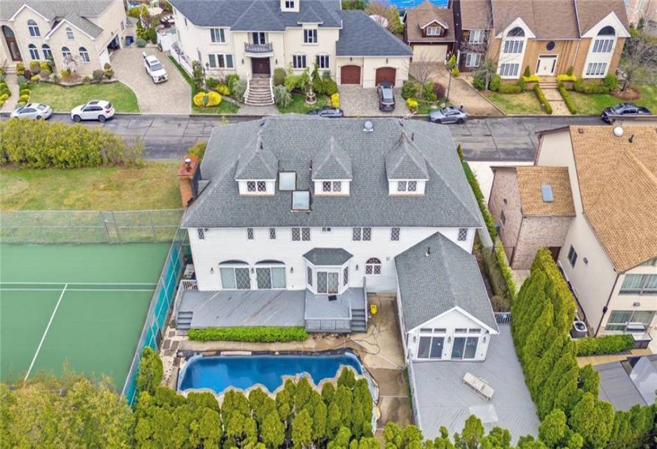 16 Nicolosi Loop, Staten Island, New York 10312, 5 Bedrooms Bedrooms, ,5 BathroomsBathrooms,Residential,For Sale,Nicolosi,492427