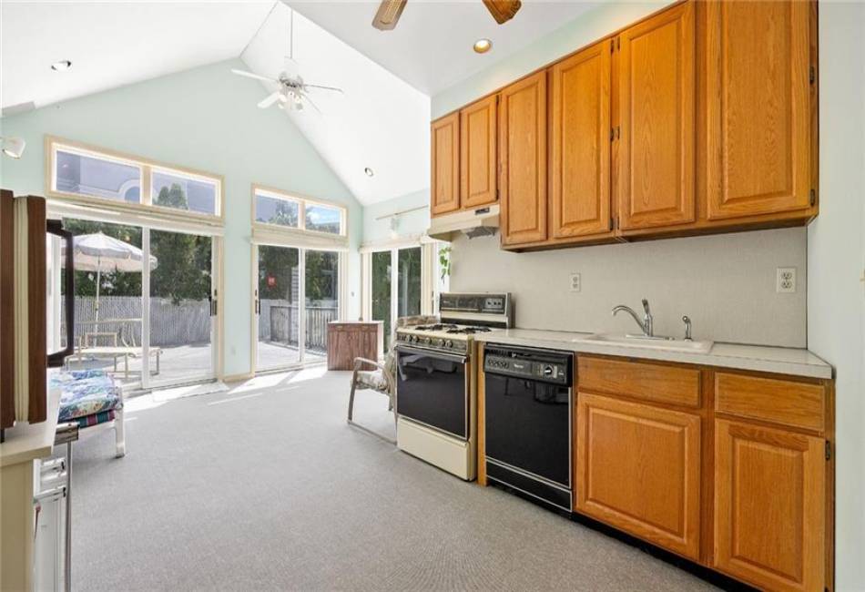 16 Nicolosi Loop, Staten Island, New York 10312, 5 Bedrooms Bedrooms, ,5 BathroomsBathrooms,Residential,For Sale,Nicolosi,492427