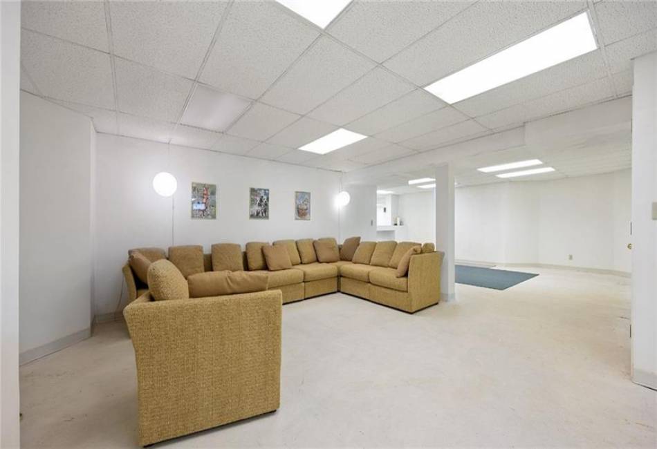 16 Nicolosi Loop, Staten Island, New York 10312, 5 Bedrooms Bedrooms, ,5 BathroomsBathrooms,Residential,For Sale,Nicolosi,492427